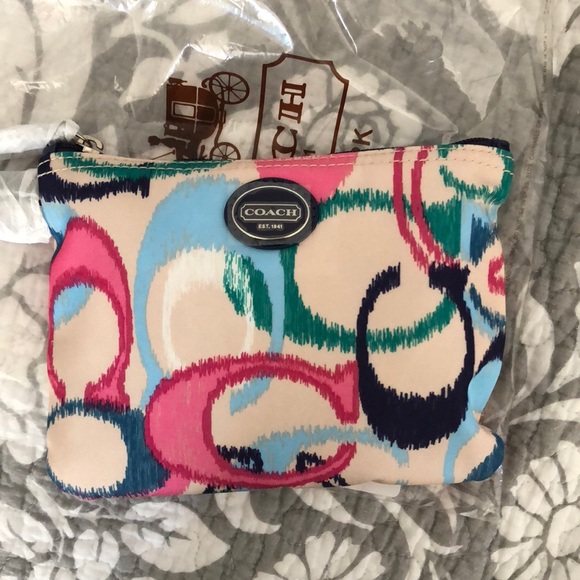 Coach Tote - Picture 2 of 4